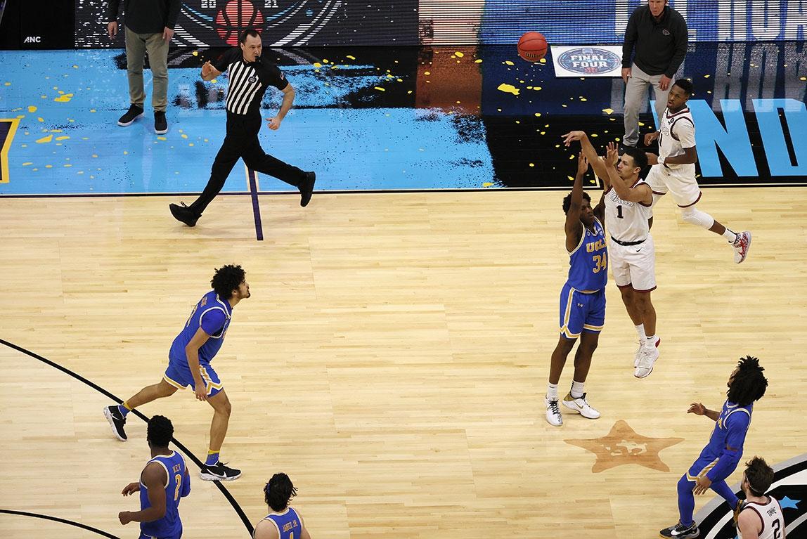 Gonzaga's Jalen Suggs beat UCLA at the buzzer