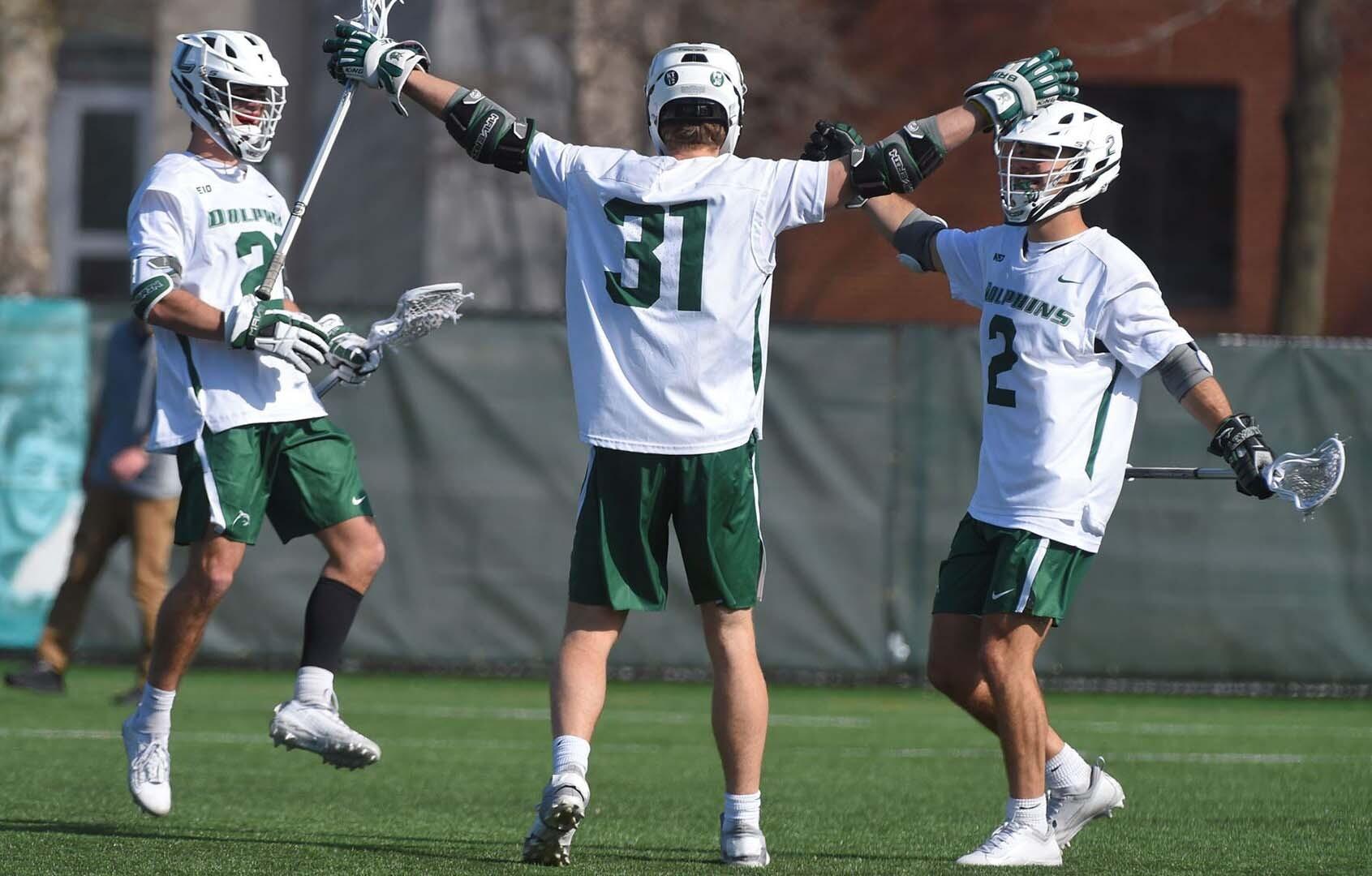 Le Moyne advanced to the semifinals.